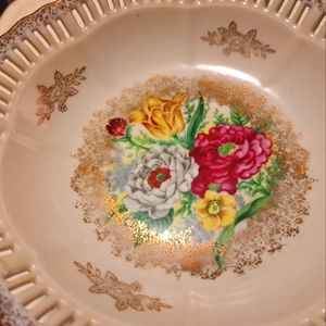 Vintage porcelain dish (Thames)